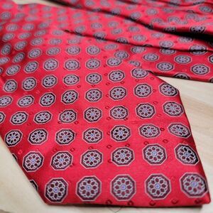 Ermenegildo Zegna Silk Tie Red Geometric Medallion Print Made in Italy Zegna Red